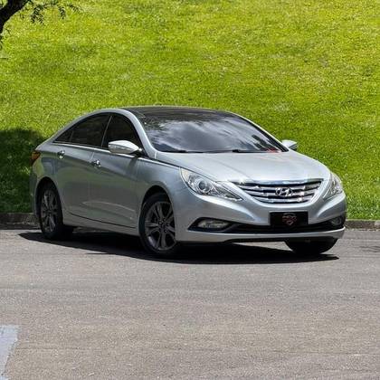 HYUNDAI SONATA 2.4 MPFI I4 16V 182CV GASOLINA 4P AUTOMÁTICO HYUNDAI SONATA 2.4 MPFI I4 16V 182CV GASOLINA 4P AUTOMÁTICO